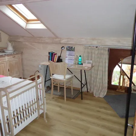 Le Chant Du Merle Bed and Breakfast 3*